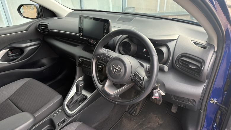 Toyota Yaris 1.5 Hybrid Design 5dr CVT Hybrid Hatchback
